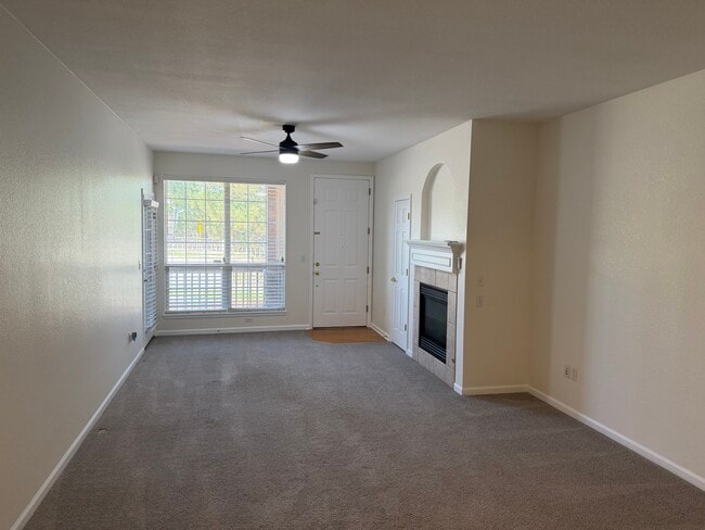 Photo - 7131 S Wenatchee Way Unit D