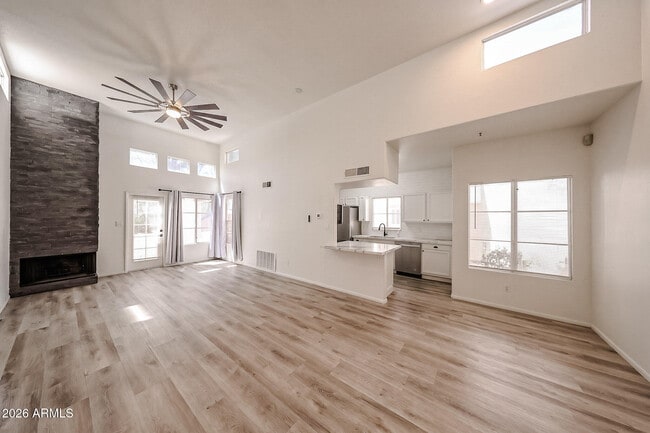Building Photo - 11333 N 92nd St Unit 1102