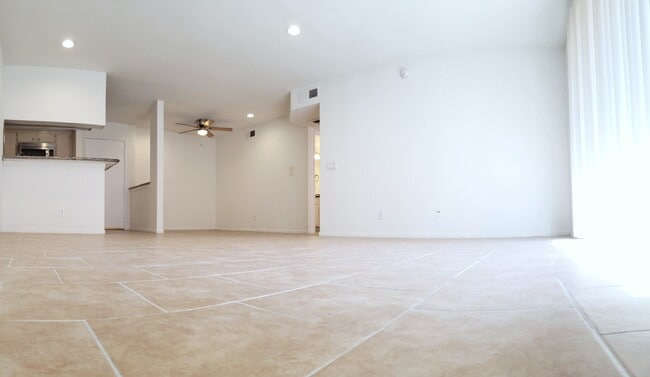 Photo - 11020 Hesby St Unit 1