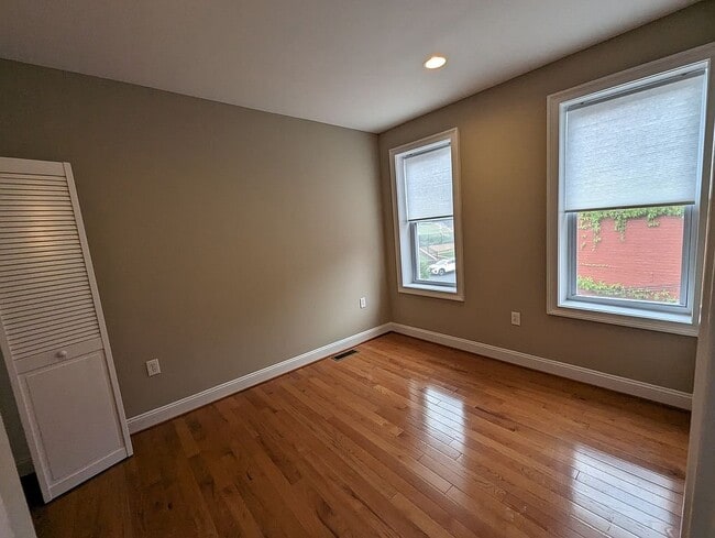 Photo - 3661 13th St NW
