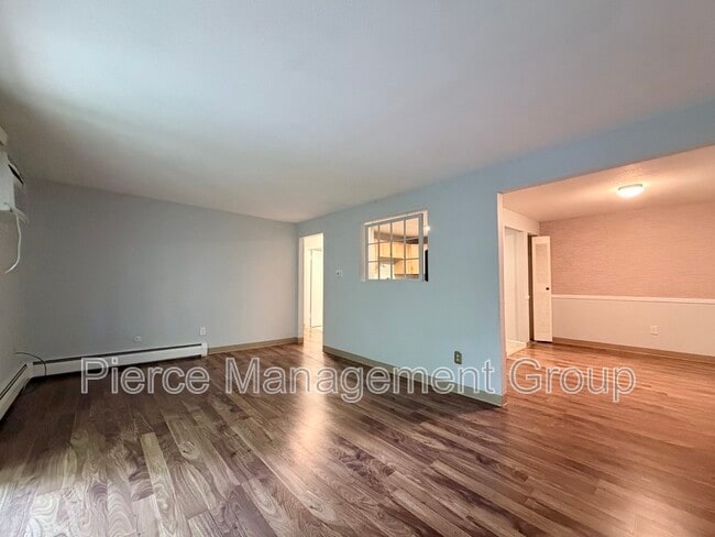 123 English Village Rd