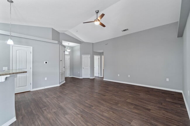 Photo - 229 Croft Cir