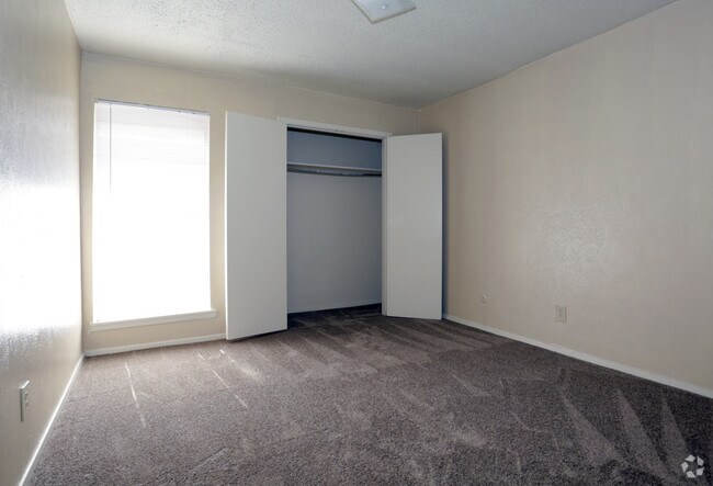 2BR,1.5BA_905sqft - Lamond Grove