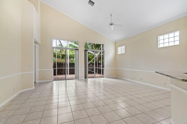 Photo - 7690 Hummingbird Ct