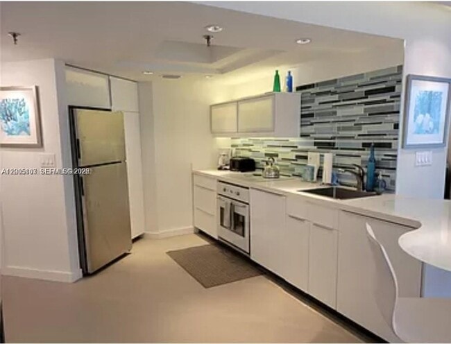 Photo - 5880 Collins Ave Unit 604