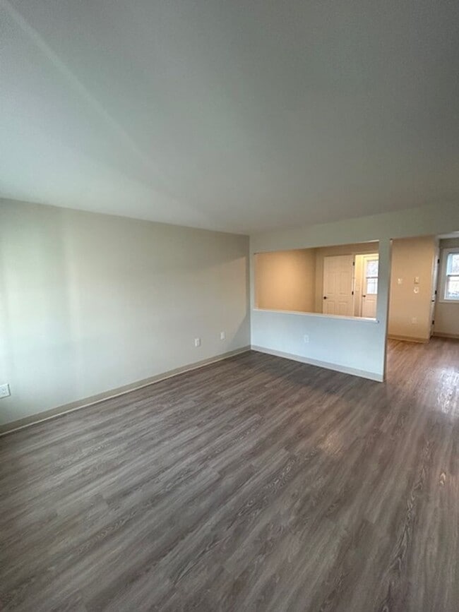 Photo - Newly Renovated 2 Bedroom Apartment in Rochester, NH!