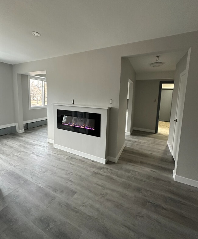 Building Photo - 11110-68 68 Ave NW Unit 32