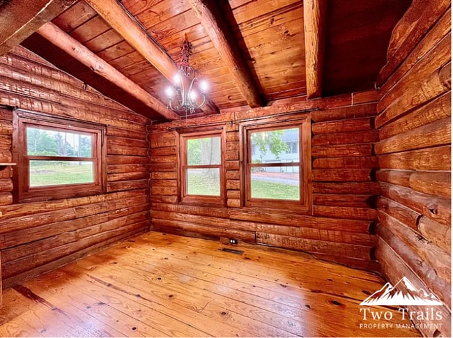 Photo - 3 BED/2 BATH CABIN NEAR OSCEOLA LAKE