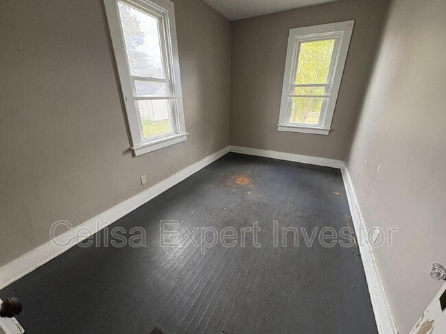 Photo - 4013 Hoagland Ave