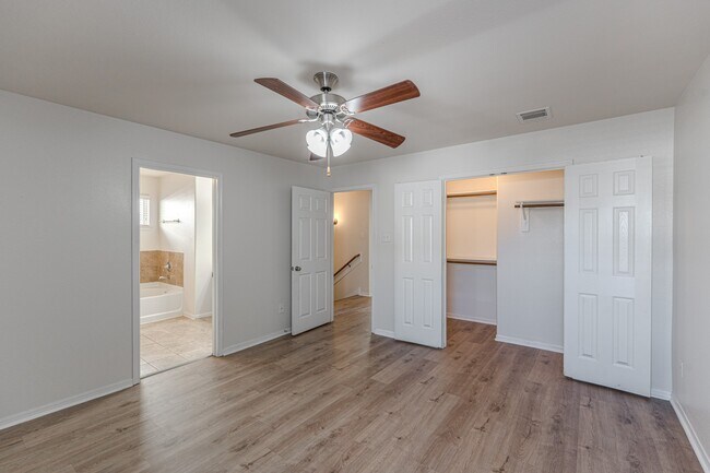 Photo - 13527 Vista De Oro St