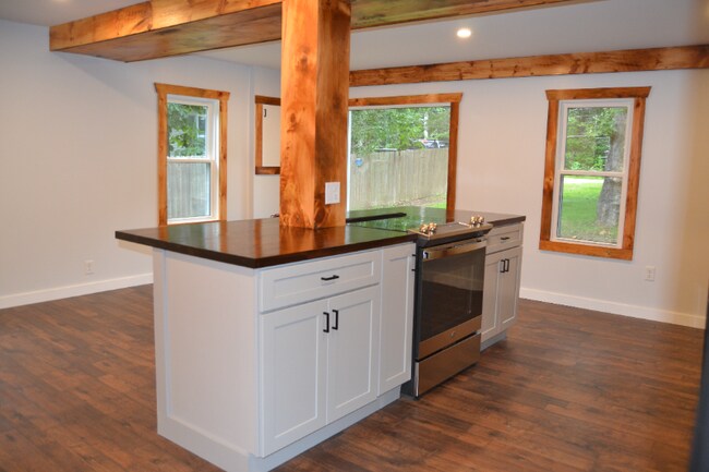 Photo - 64-66 Eastford Rd Unit 64