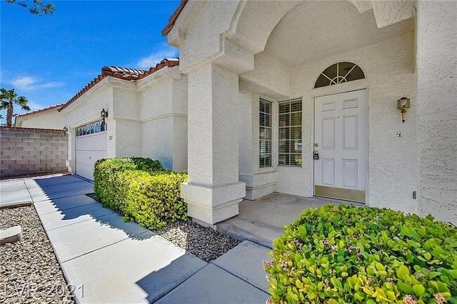 Photo - 237 Highgate St