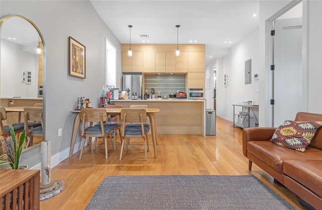 Photo - 297 Clifton Pl Unit 3
