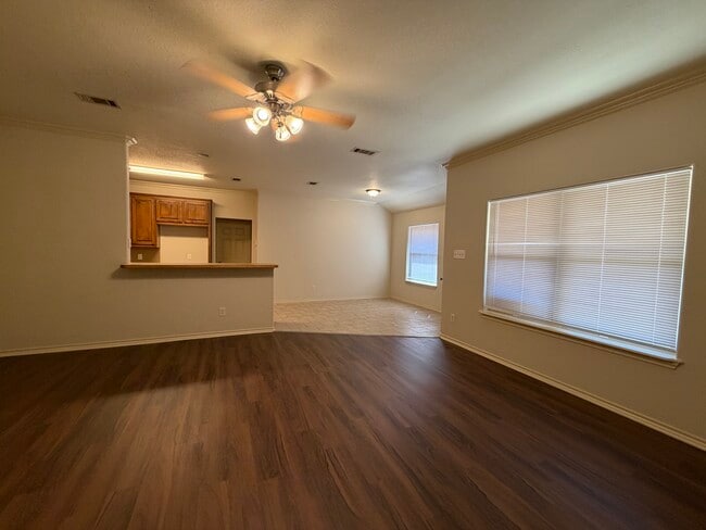 Photo - 5809 Swords Dr