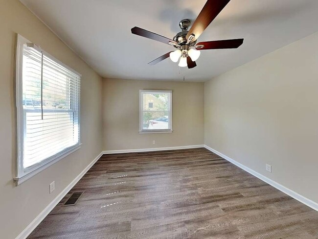 Building Photo - 277 Rocking Hill Dr SW