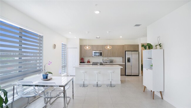 Photo - 8301 NW 41st St Unit B-404