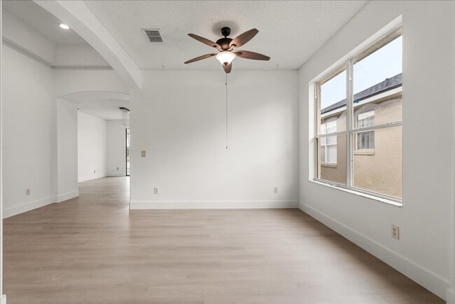 Photo - Stunning 4-Bedroom Lakefront Pool Home in ...