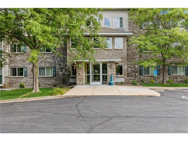 Building Photo - 16520 Tranquility Ct