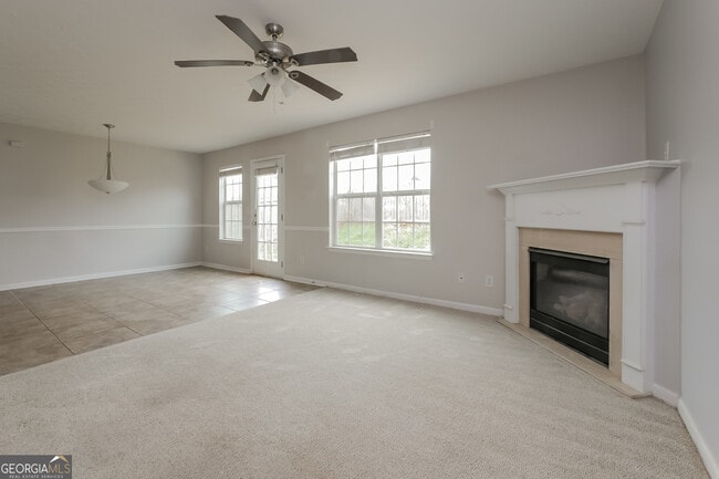 Photo - 408 Parkside Way