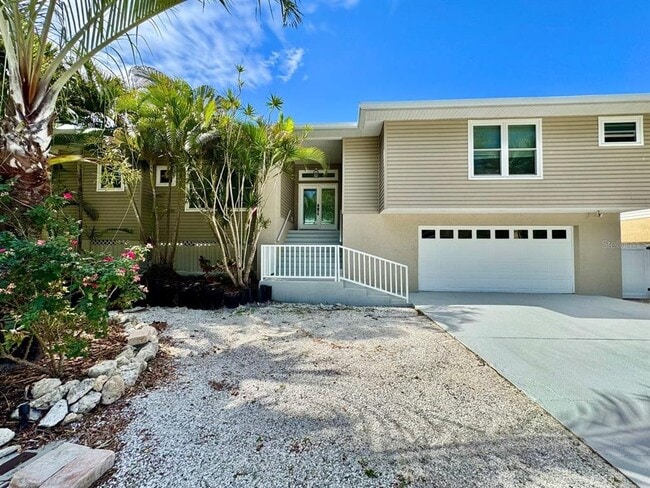 Photo - 2384 Creek Ct