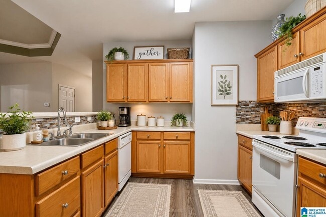 Photo - 560 Summit Cir