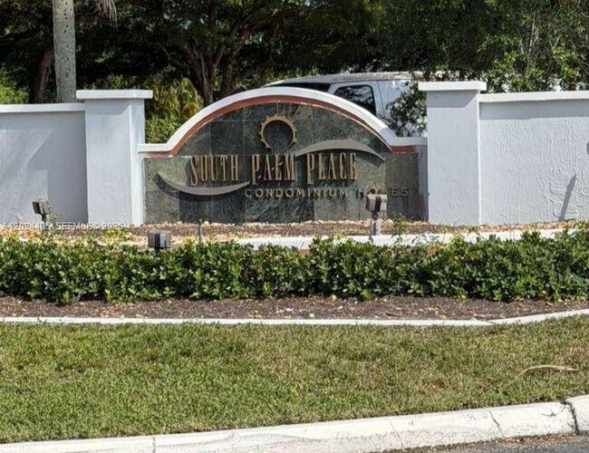 Building Photo - 7610 Westwood Dr Unit 122