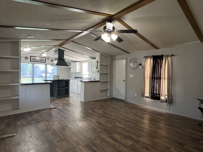 3-Bed, 2-Bath Mobile Home in Agra - 3-Bed, 2-Bath Mobile Home in Agra