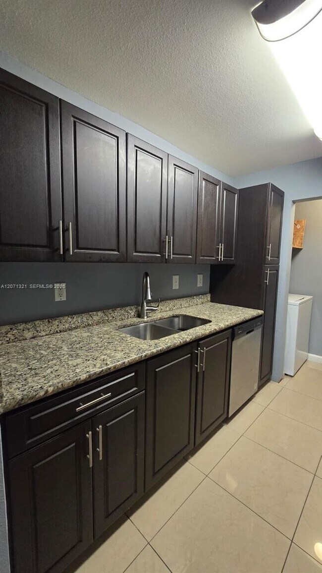 Photo - 8787 NW 39th St