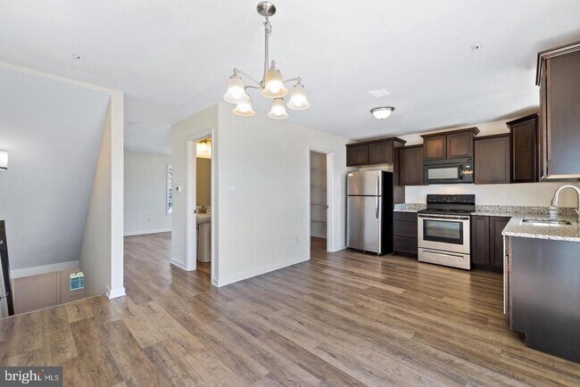 Photo - 2010 Sienna Ct