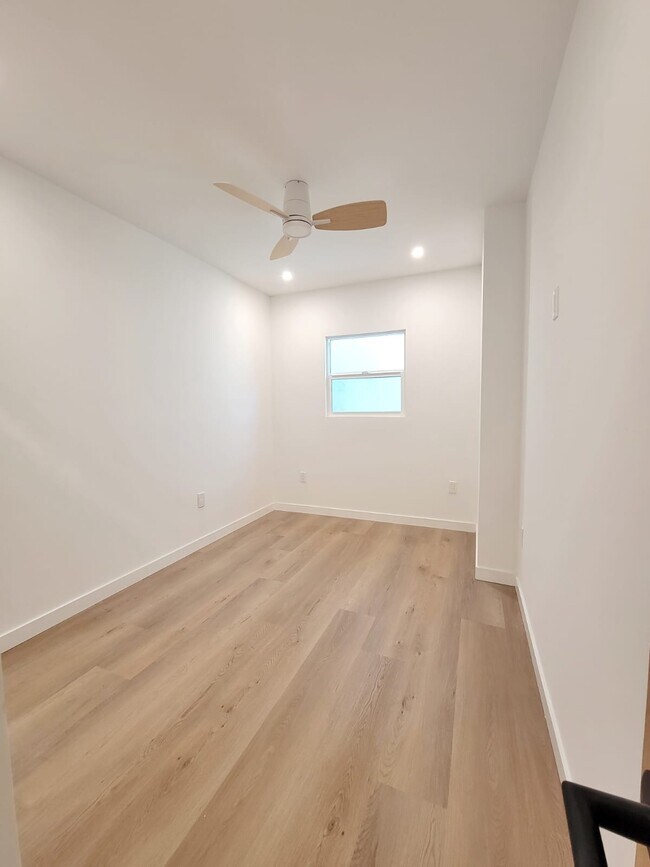 Photo - 1148 N Genesee Ave