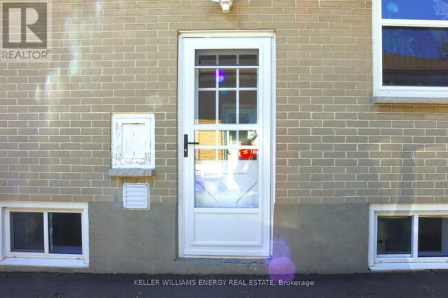 Photo - 258 Trent St