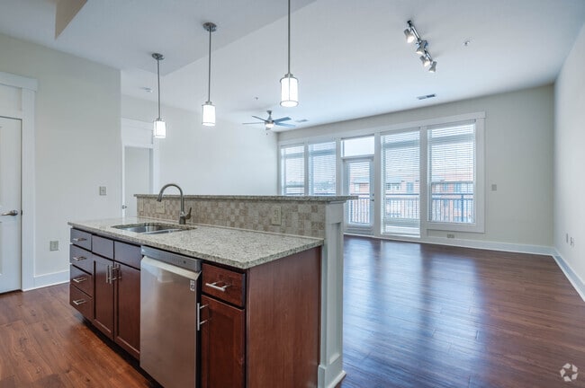 2BR, 2BA Kitchen