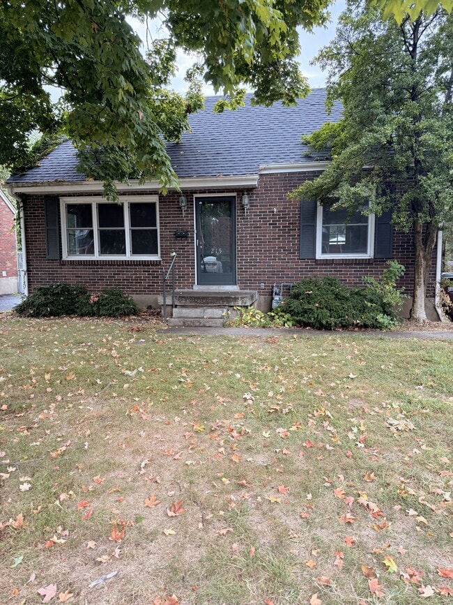 Building Photo - 215 Merriman Rd Rental