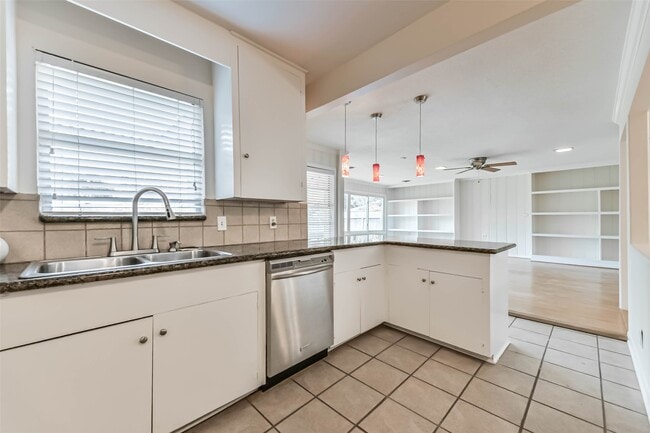 Photo - 3023 Fairhope St