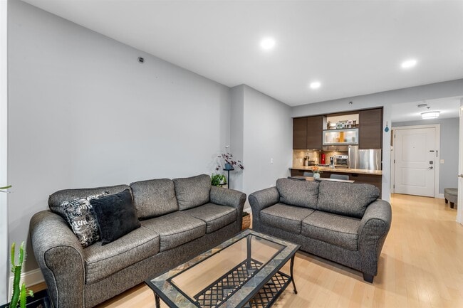 Photo - 10 Regent St Unit 511