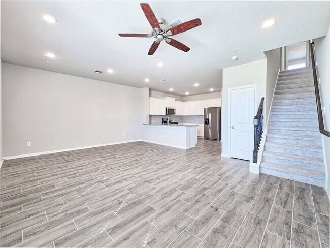 Photo - 8002 Scanlan Trce