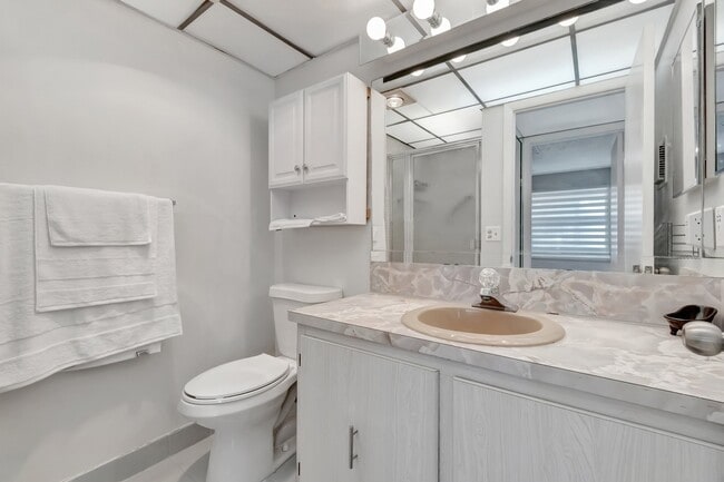 Photo - 481 Burgundy P Unit K