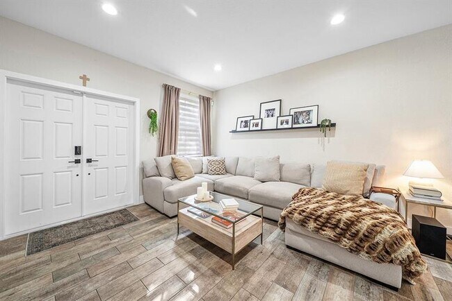 Photo - 3876 SW 169th Terrace