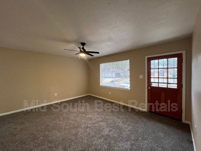 Photo - 3789 Ashburn St