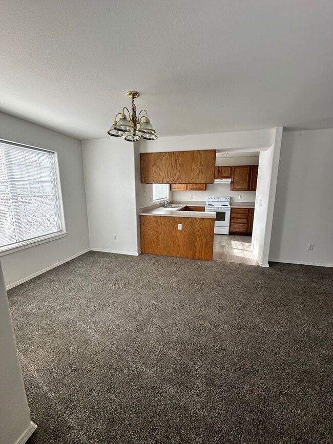 Photo - Lovely 3 Bedroom Apartment- Close to Schools/Parks! Unit B