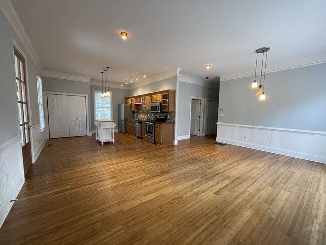 Photo - PRE-LEASING FOR AUGUST 2026!