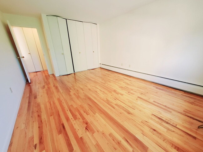 Photo - 960 Hope St Unit 3