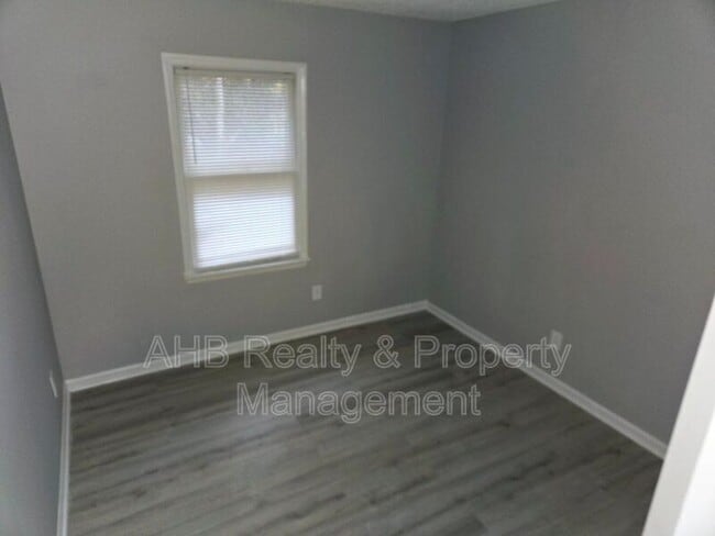 Photo - 2485 Michelle Dr