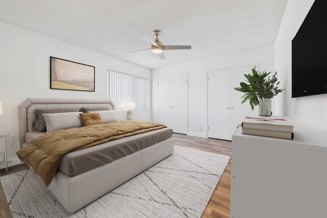 Country Club Apartments