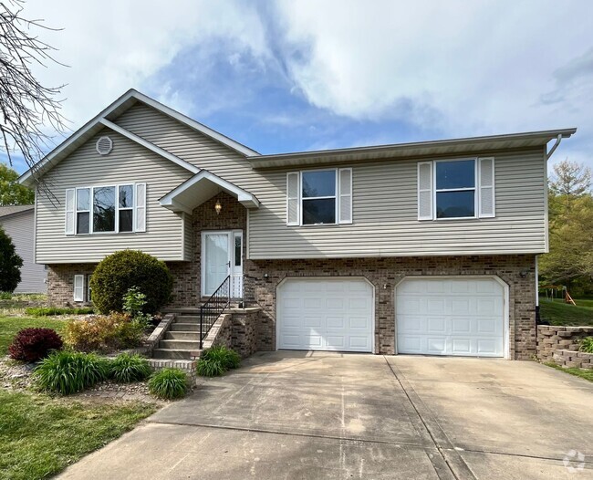 Building Photo - Four bedroom in Glen Carbon Rental