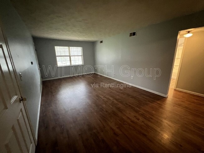 Photo - 1316 Millerwood Dr Unidad 3