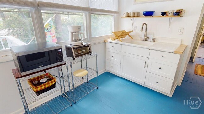 Photo - 712 2nd Ave