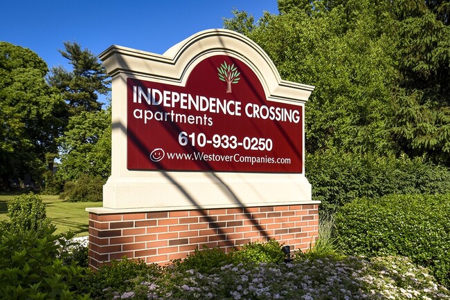 Cartel de bienvenida - Independence Crossing Apartments