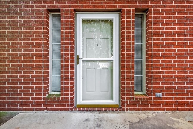 Photo - 13915 Maleewan Ln