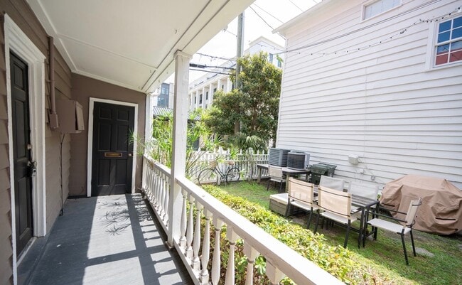67 Alexander St
